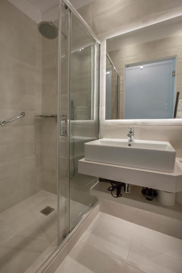 Ermou Stylish Suites By Ghh Athen Eksteriør bilde